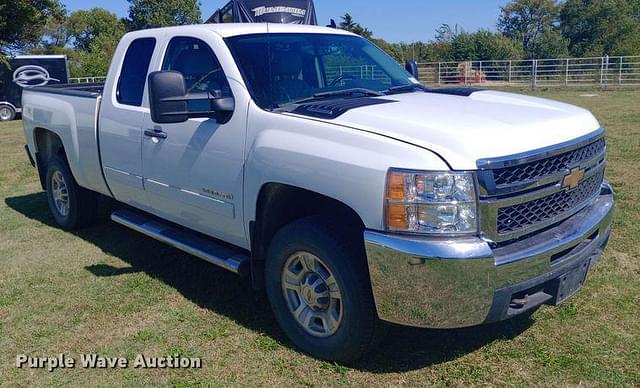 Image of Chevrolet 2500HD equipment image 2