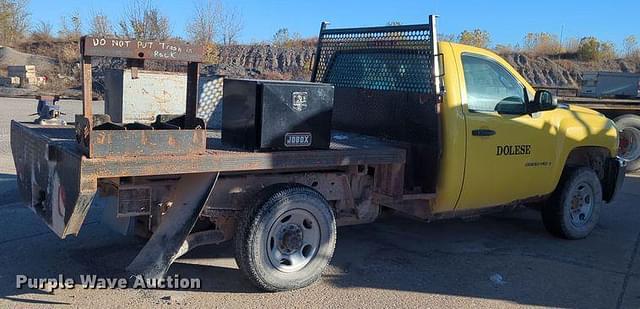 Image of Chevrolet 2500HD equipment image 3