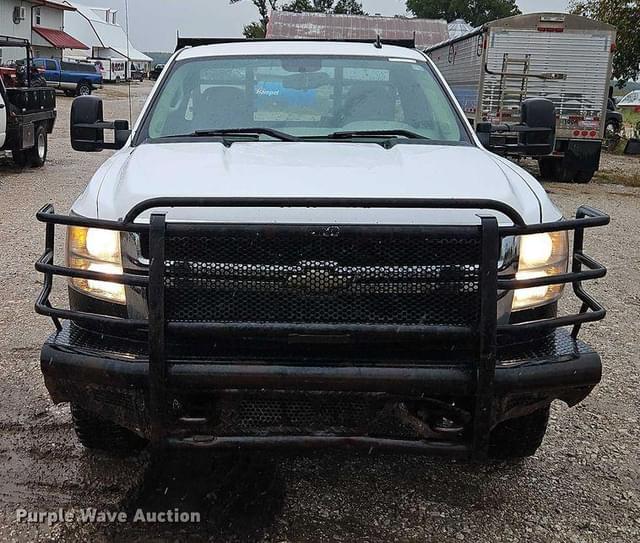 Image of Chevrolet 2500HD equipment image 1