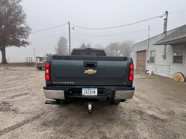 Image of Chevrolet 2500HD equipment image 3