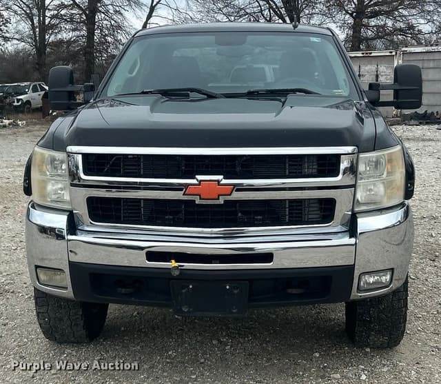 Image of Chevrolet 2500HD equipment image 1