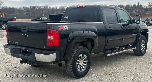 Image of Chevrolet 2500HD equipment image 4