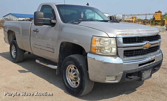 Image of Chevrolet 2500HD equipment image 2