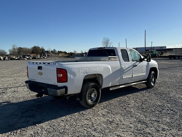 Image of Chevrolet 2500HD equipment image 4