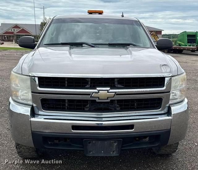 Image of Chevrolet 2500HD equipment image 1