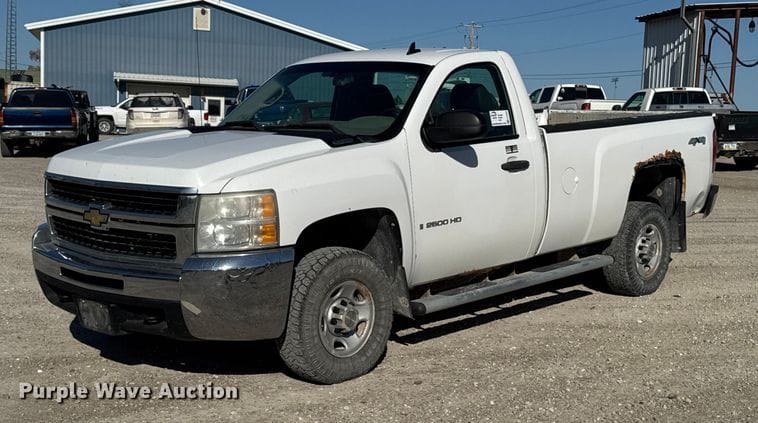 2009 Chevrolet 2500HD Equipment Image0