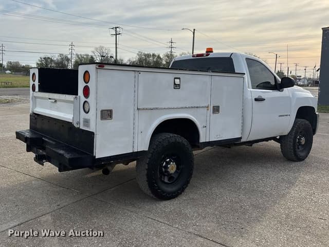 Image of Chevrolet 2500HD equipment image 4