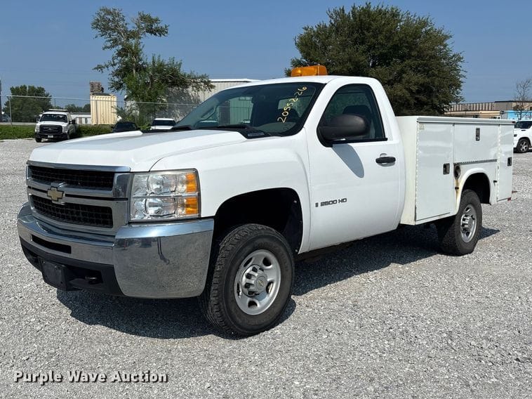 2009 Chevrolet 2500HD Equipment Image0