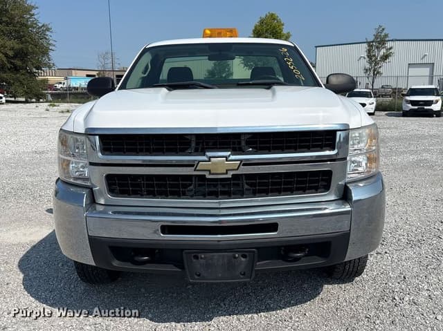 Image of Chevrolet 2500HD equipment image 1