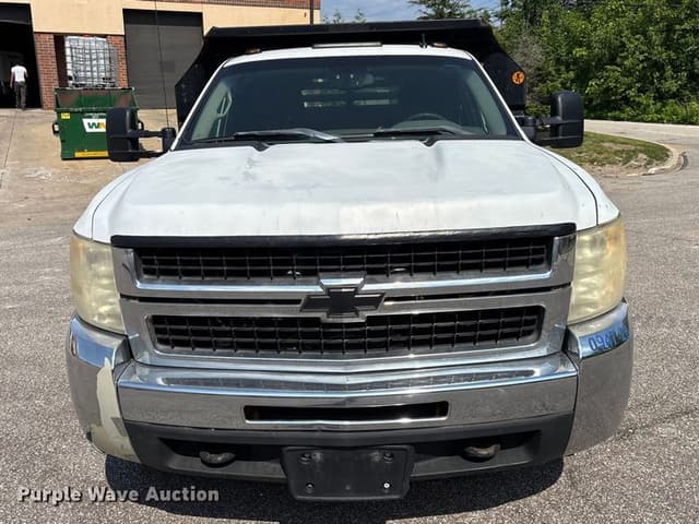 Image of Chevrolet 3500 equipment image 1