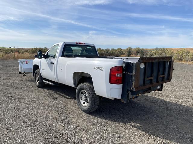 Image of Chevrolet 3500 equipment image 2