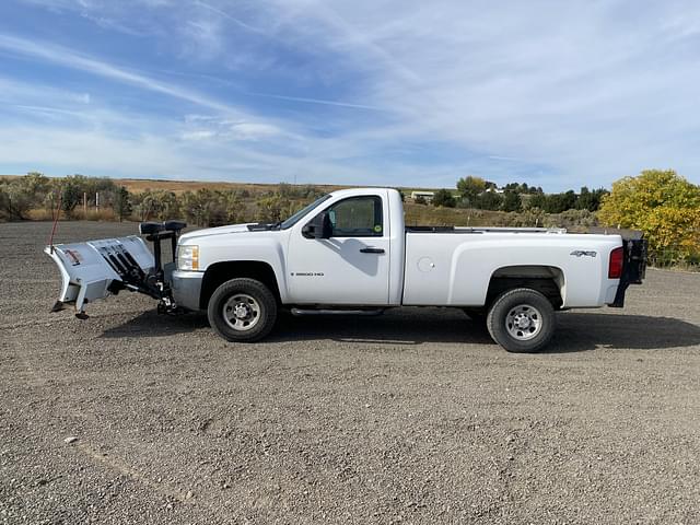 Image of Chevrolet 3500 equipment image 1