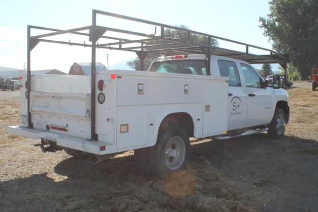 Image of Chevrolet 3500HD equipment image 4