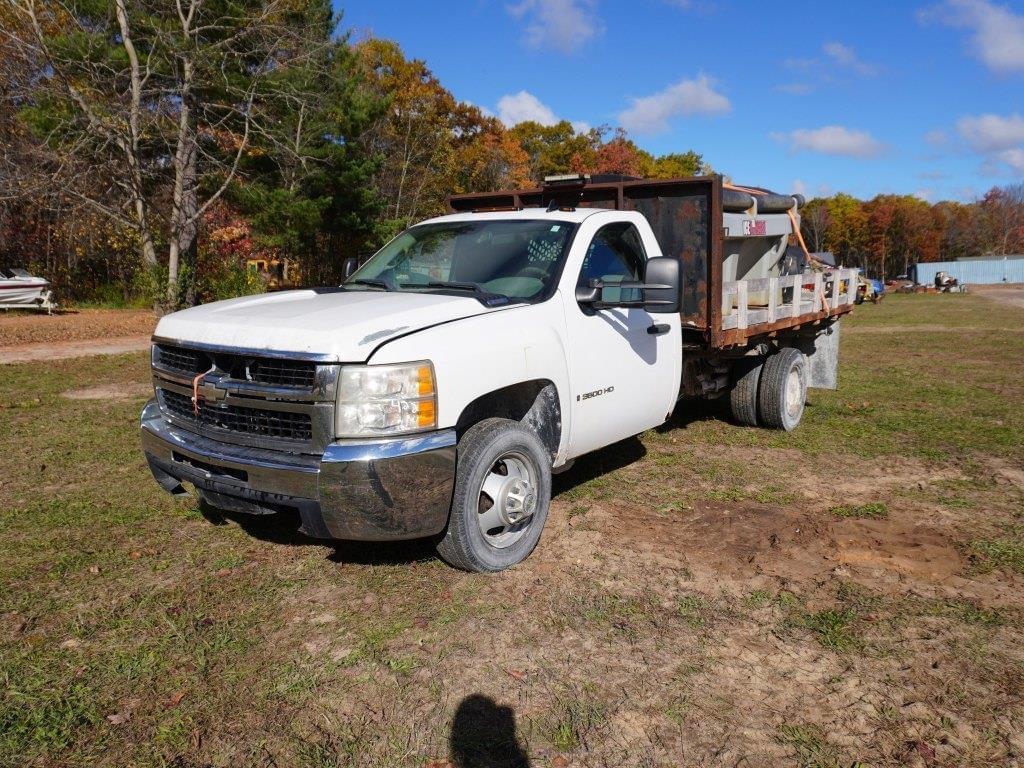 Image of Chevrolet 3500HD Primary image