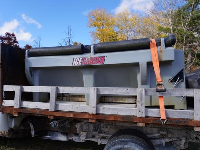 Image of Chevrolet 3500HD equipment image 4