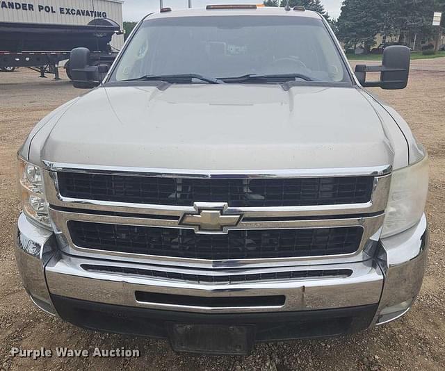 Image of Chevrolet 3500HD equipment image 1