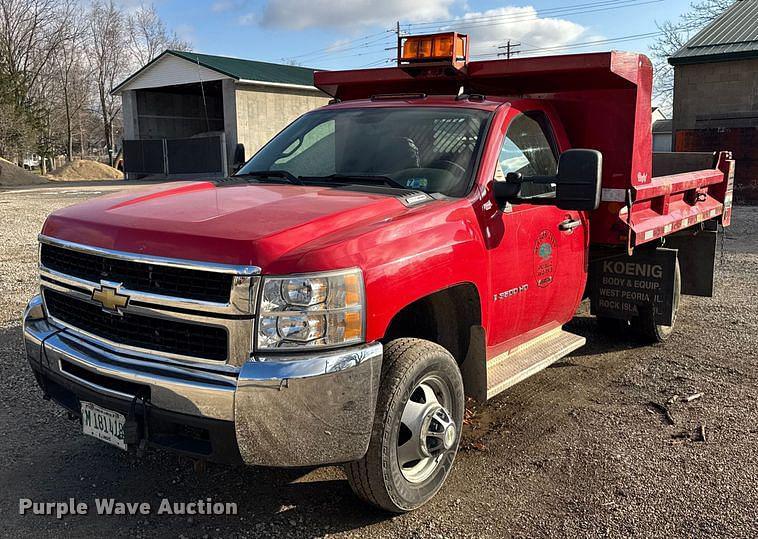 Image of Chevrolet 3500HD Primary image