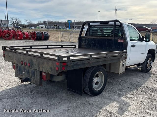 Image of Chevrolet 3500HD equipment image 4
