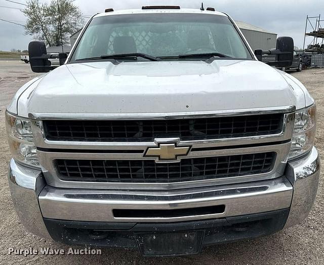 Image of Chevrolet 3500HD equipment image 3