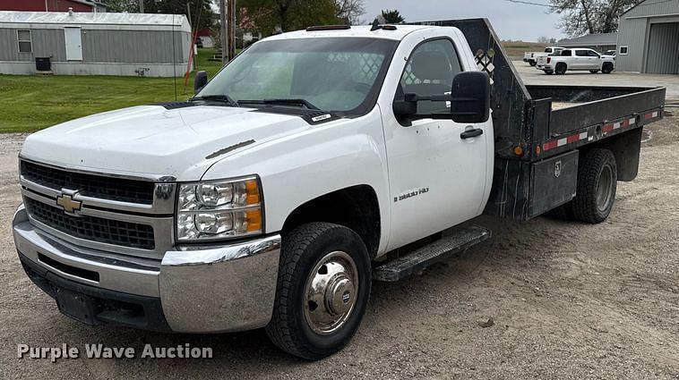 Image of Chevrolet 3500HD Primary image