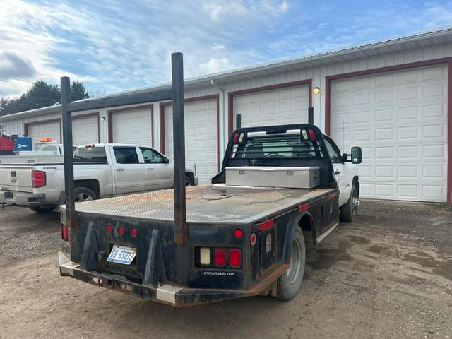 Image of Chevrolet 3500HD equipment image 4