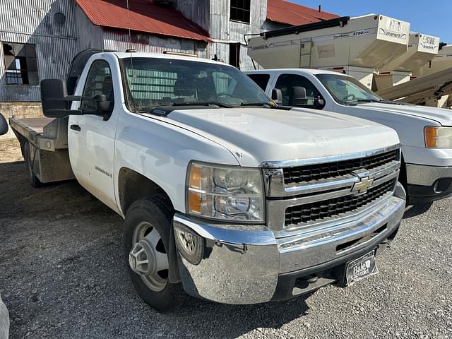 Image of Chevrolet 3500HD equipment image 1