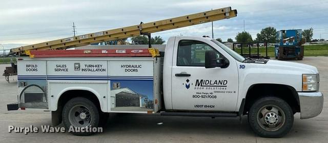 Image of Chevrolet 3500HD equipment image 3
