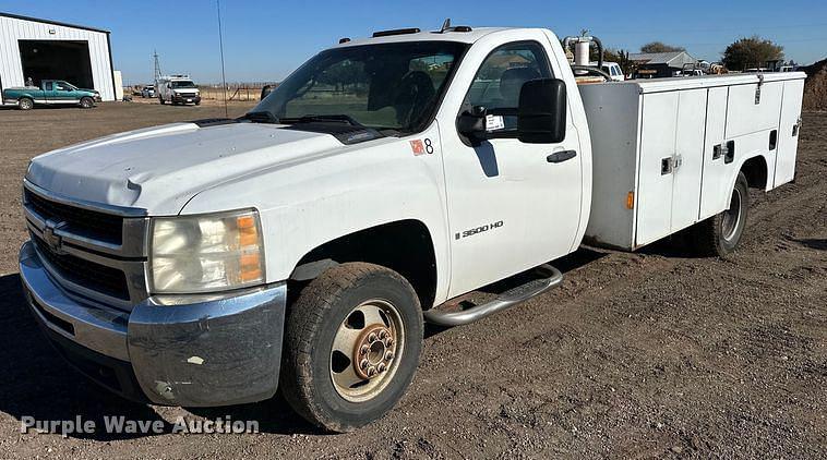 Image of Chevrolet 3500HD Primary image