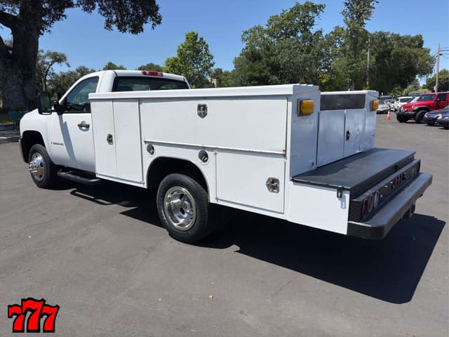 Image of Chevrolet 3500HD equipment image 3