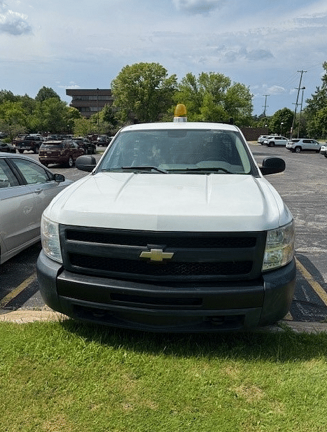 Image of Chevrolet Silverado equipment image 1