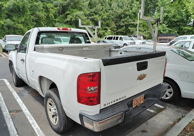 Image of Chevrolet Silverado equipment image 2
