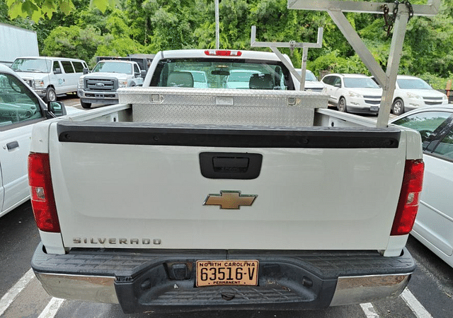 Image of Chevrolet Silverado equipment image 3