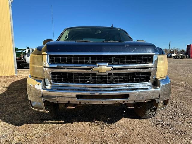 Image of Chevrolet Silverado equipment image 2