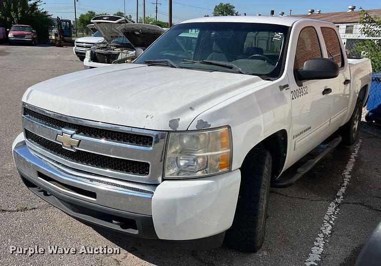 Image of Chevrolet Silverado Primary image