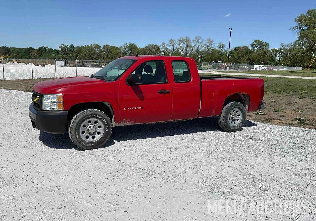 Image of Chevrolet Silverado Primary image