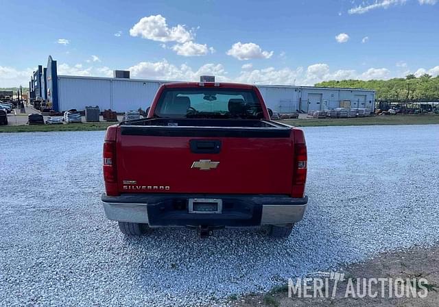 Image of Chevrolet Silverado equipment image 3