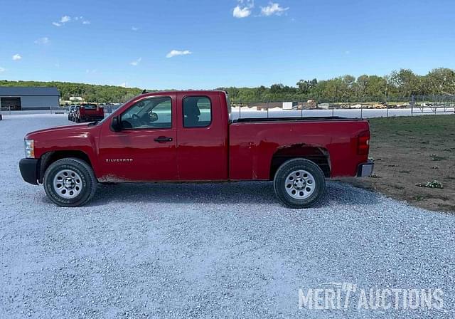 Image of Chevrolet Silverado equipment image 1