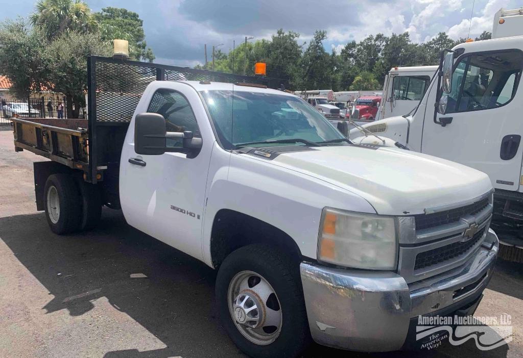 Image of Chevrolet Silverado Image 0