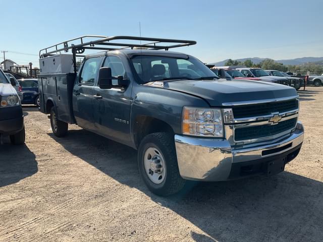 Image of Chevrolet 2500HD equipment image 2