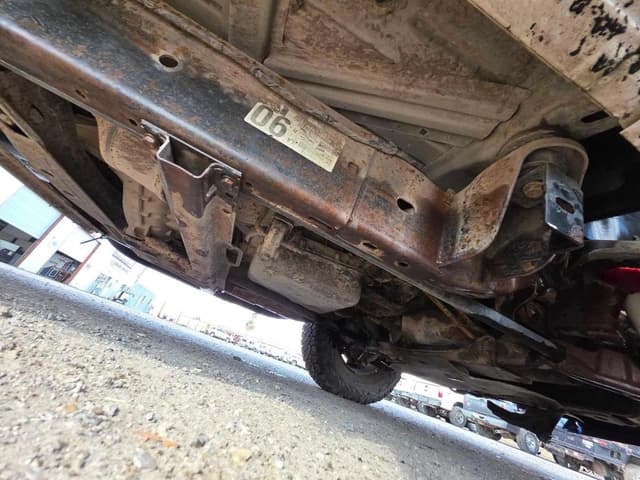 Image of Chevrolet 2500HD equipment image 4