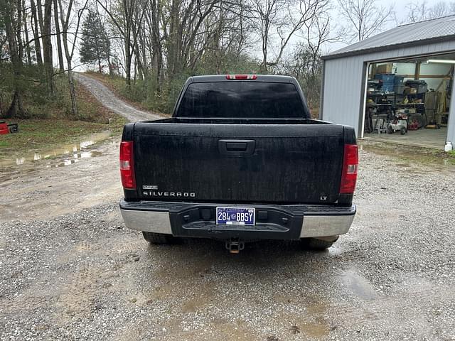 Image of Chevrolet Silverado equipment image 3