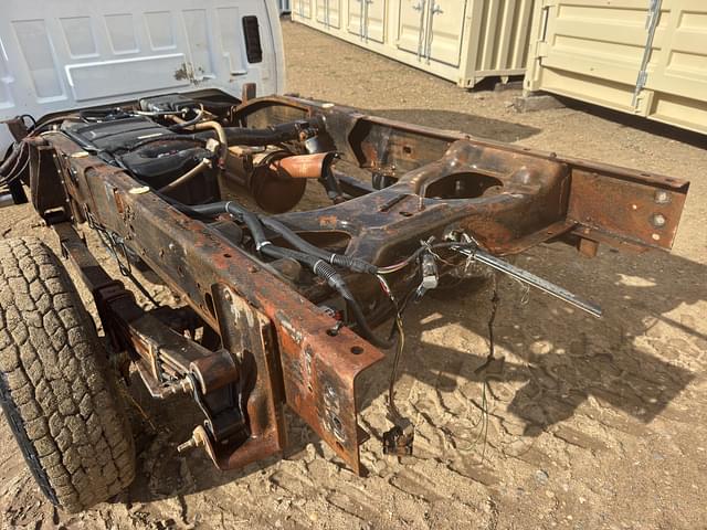 Image of Chevrolet 2500HD equipment image 1
