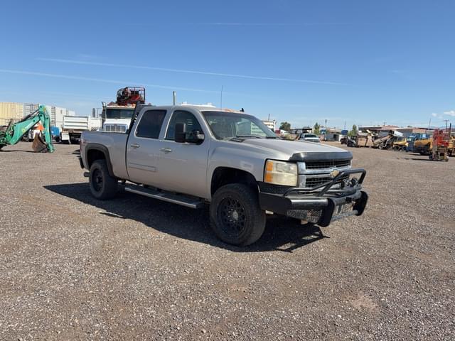 Image of Chevrolet 2500 equipment image 2