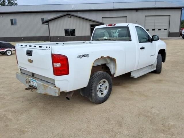 Image of Chevrolet 2500HD equipment image 4