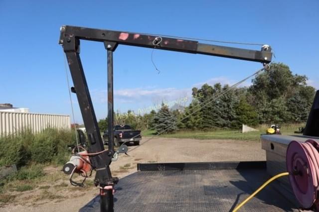 Image of Chevrolet 3500HD equipment image 2