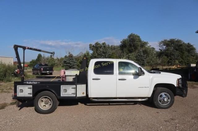 Image of Chevrolet 3500HD equipment image 1