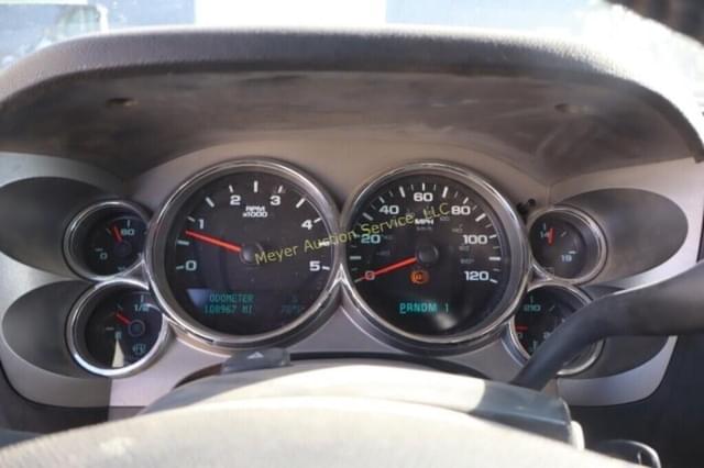 Image of Chevrolet 3500HD equipment image 4