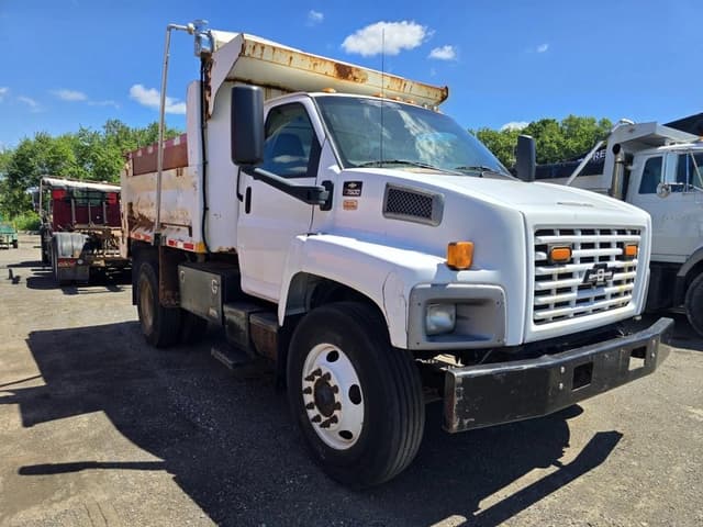 Image of Chevrolet C7500 equipment image 2