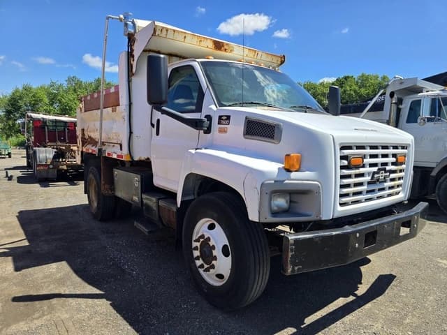 Image of Chevrolet C7500 equipment image 2