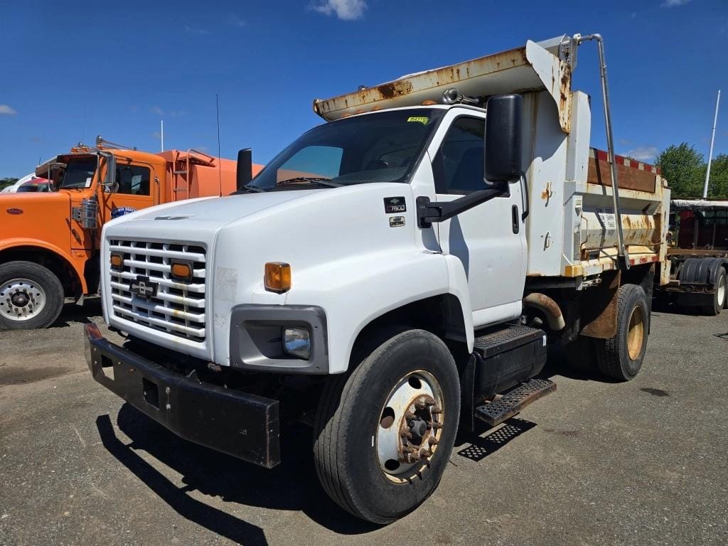 2009 Chevrolet C7500 Equipment Image0